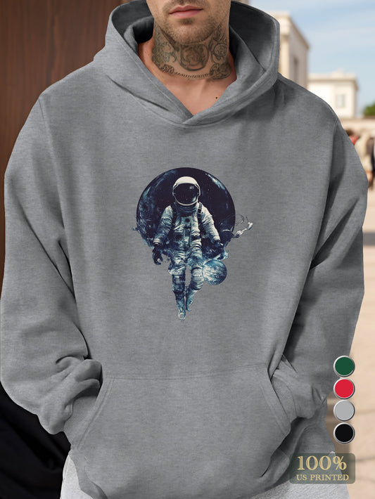 Astronaut Embracing Planet Art Men's hooded sweatshirt